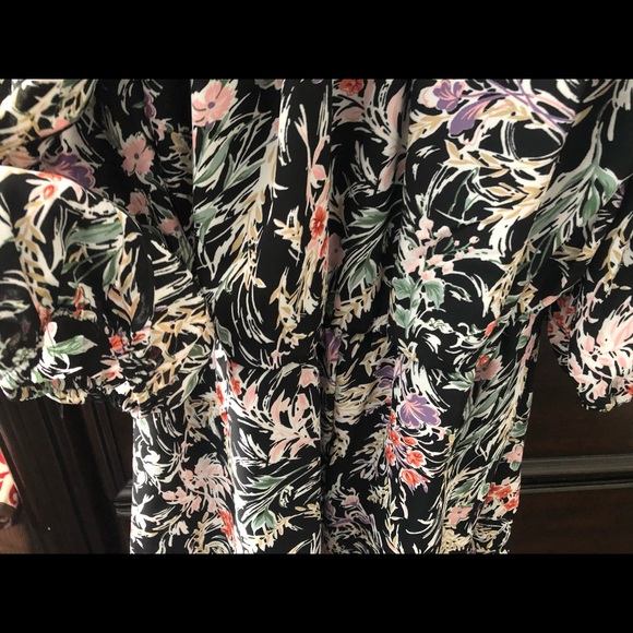 Floral cold shoulder jumpsuit romper size L - Picture 4 of 4